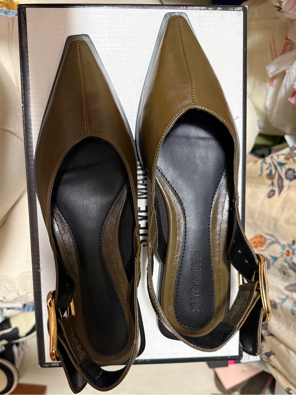 Steve Madden Pointed Slingback Flats Olive Green. Genuine leather. NIB. Size 9